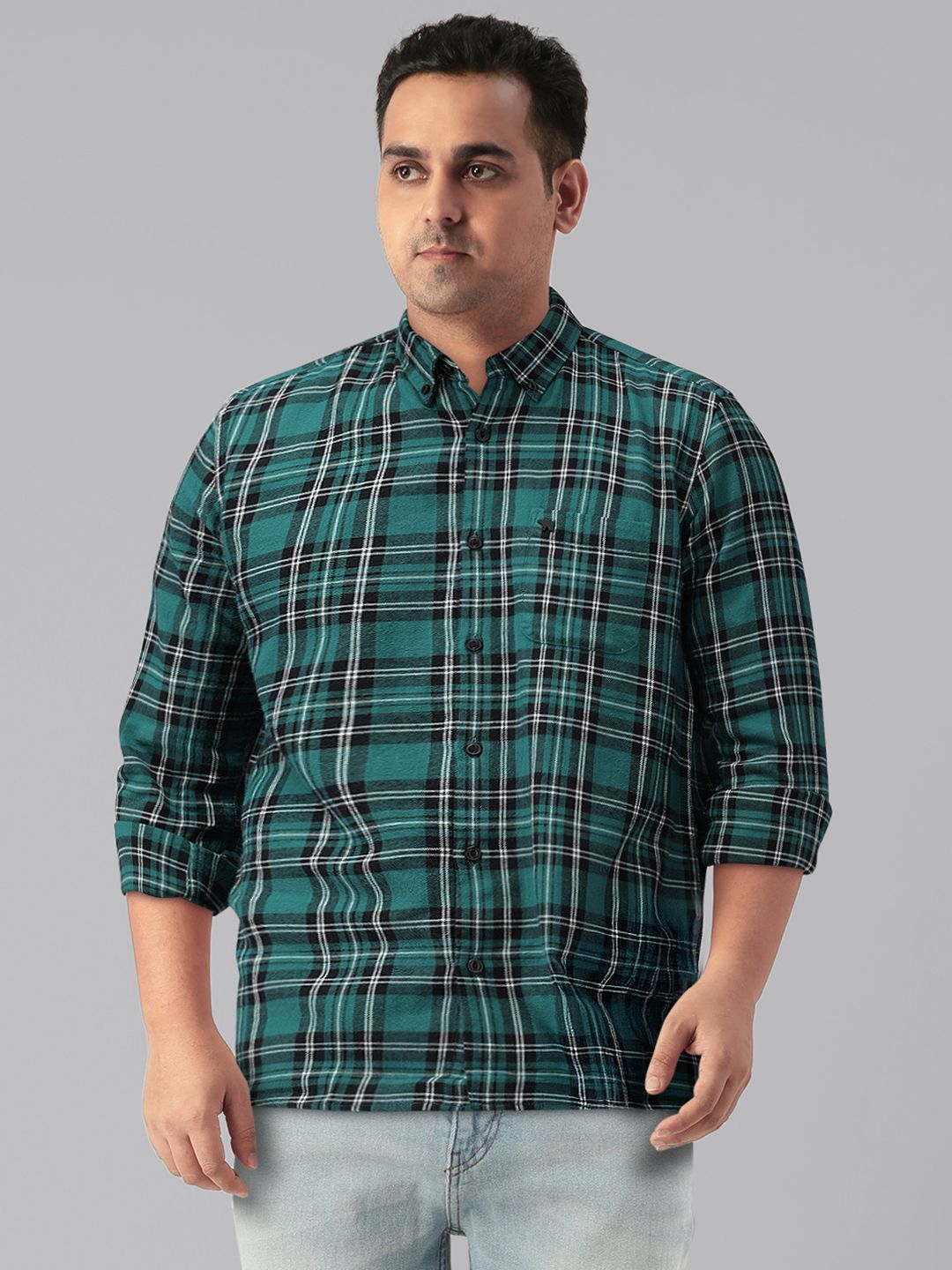THE BEAR HOUSE Men Green & Black Slim Fit Checked Flannel Cotton Casual Shirt