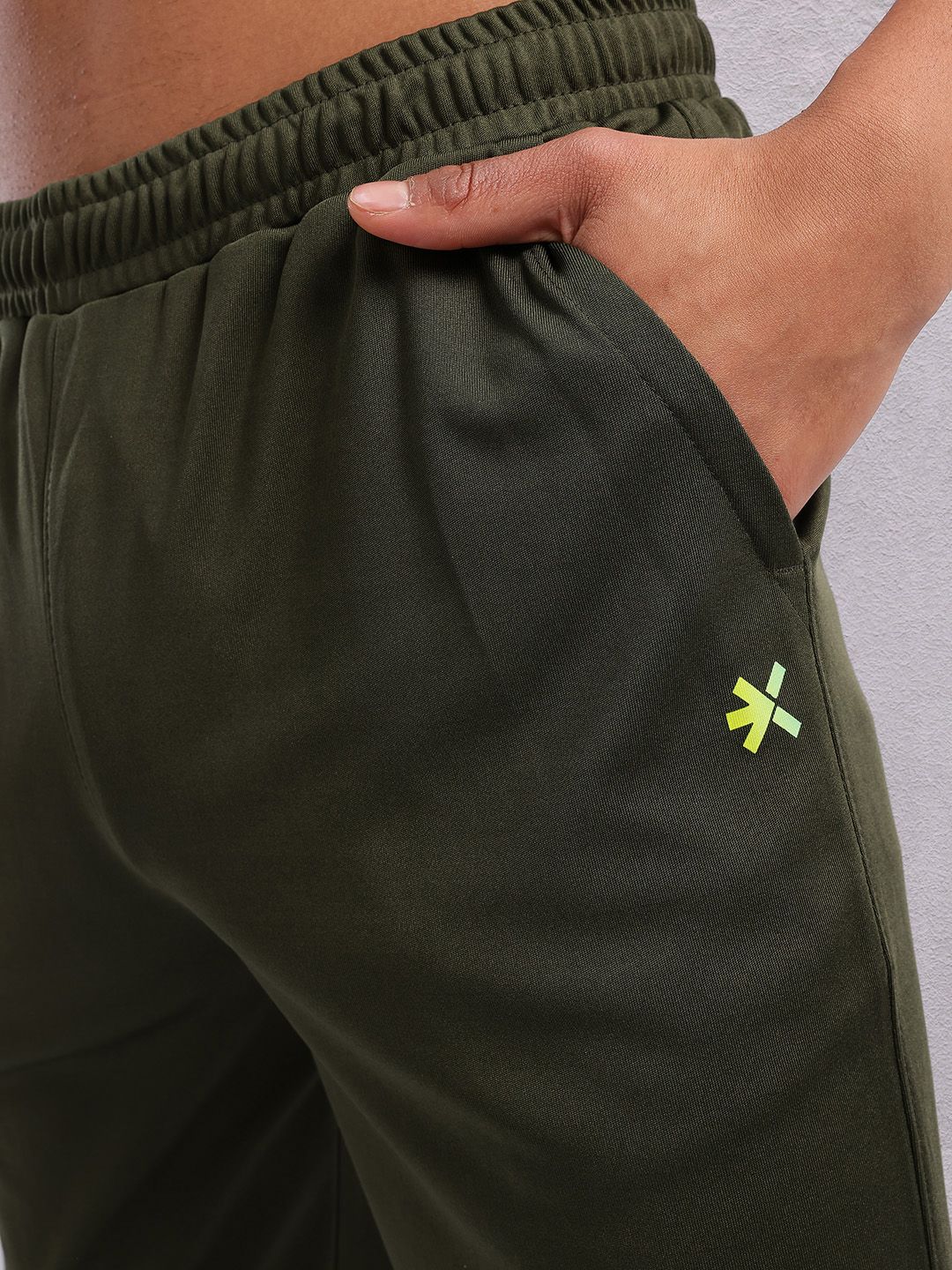 HRX by Hrithik Roshan Men Mid-Rise Rapid-Dry Training Joggers