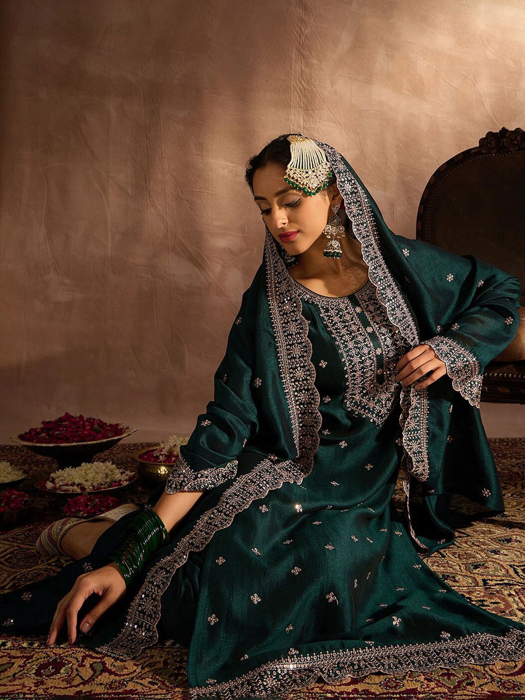 Indo Era Ethnic Motifs Embroidered Regular Thread Work Straight Kurta Set