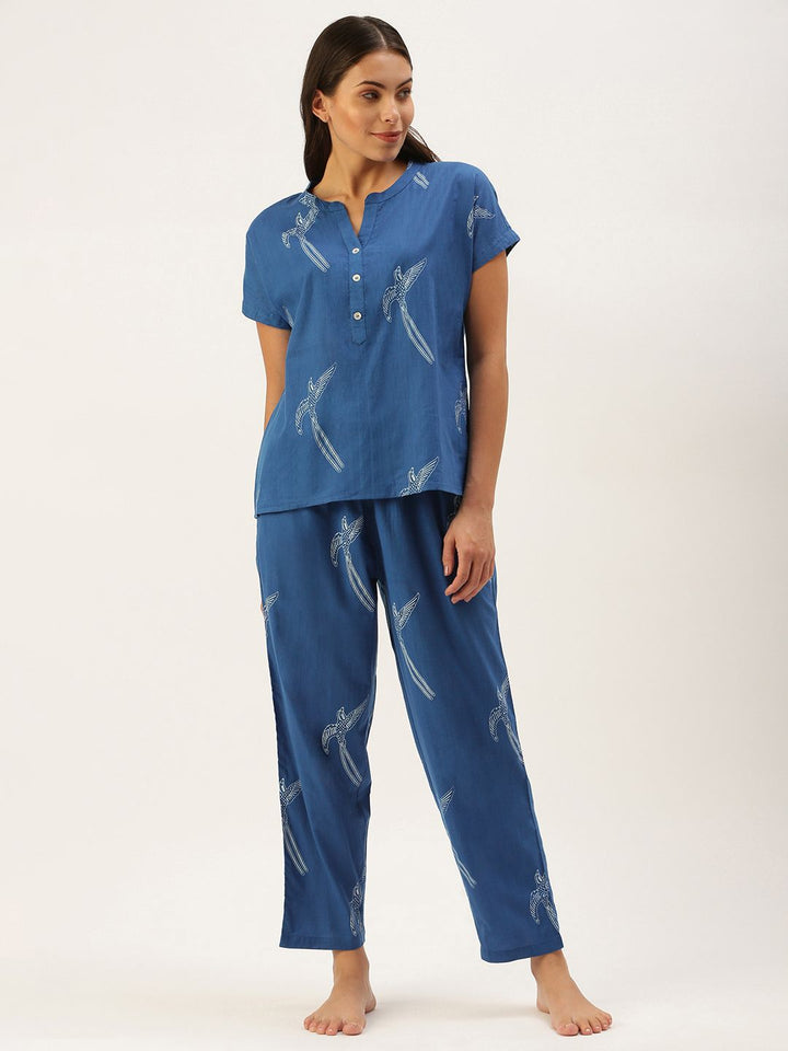 SANSKRUTIHOMES Women Blue & White Pure Cotton Conversational Printed Pyjama Set