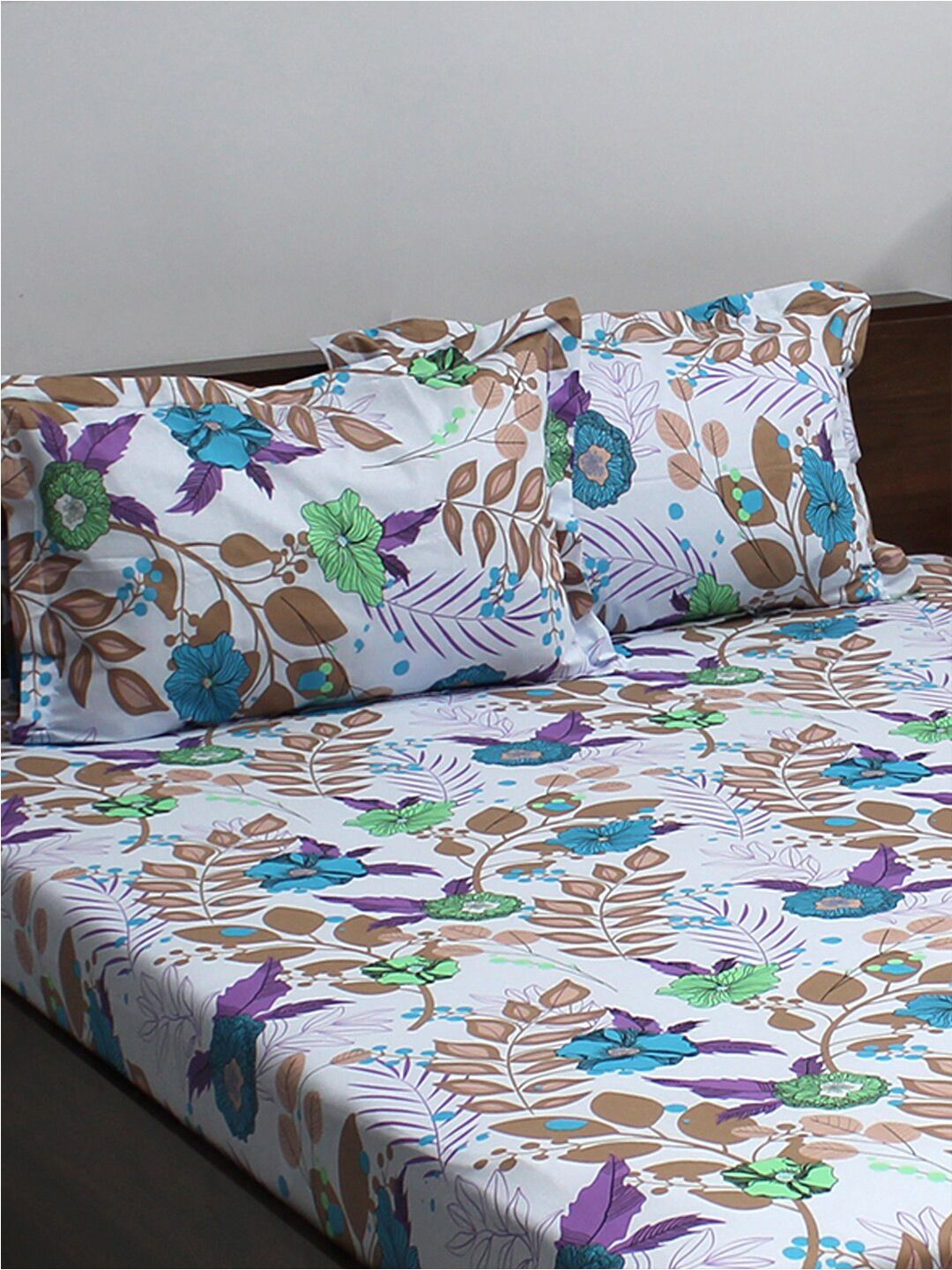 BOMBAY DYEING Ivyrose White & Blue Floral Pure Cotton 110 TC Queen Bedsheet & 2 Pillow Covers