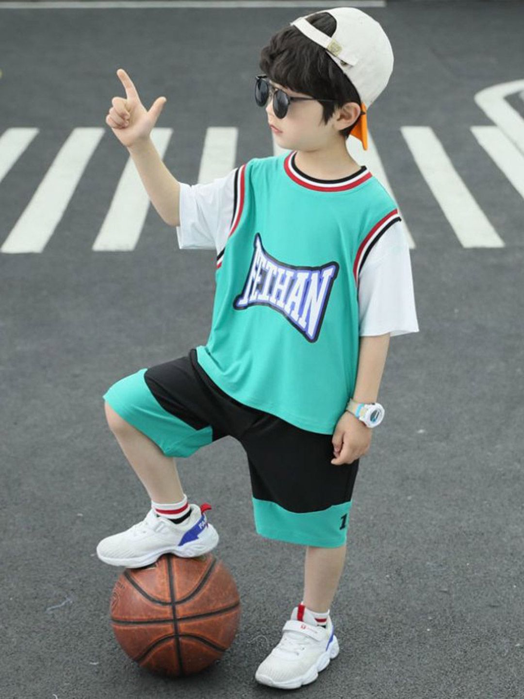 YK Boys Printed Round Neck Pure Cotton T-Shirt With Shorts