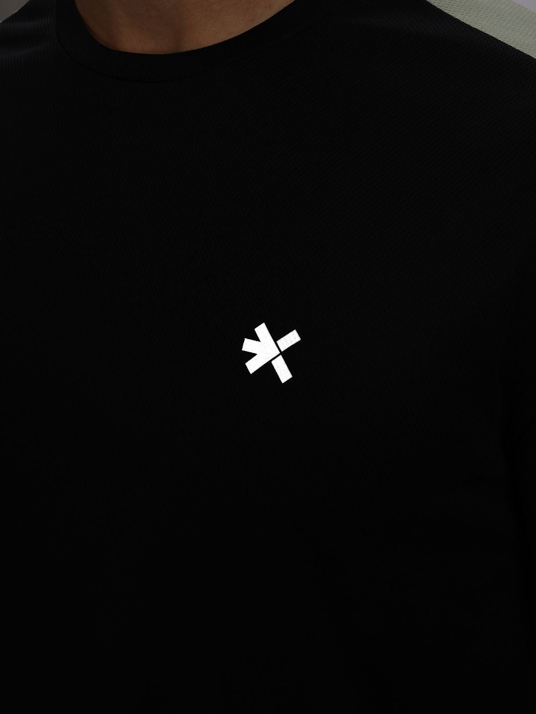 HRX by Hrithik Roshan Colourblocked Detail Rapid-Dry Running T-shirt