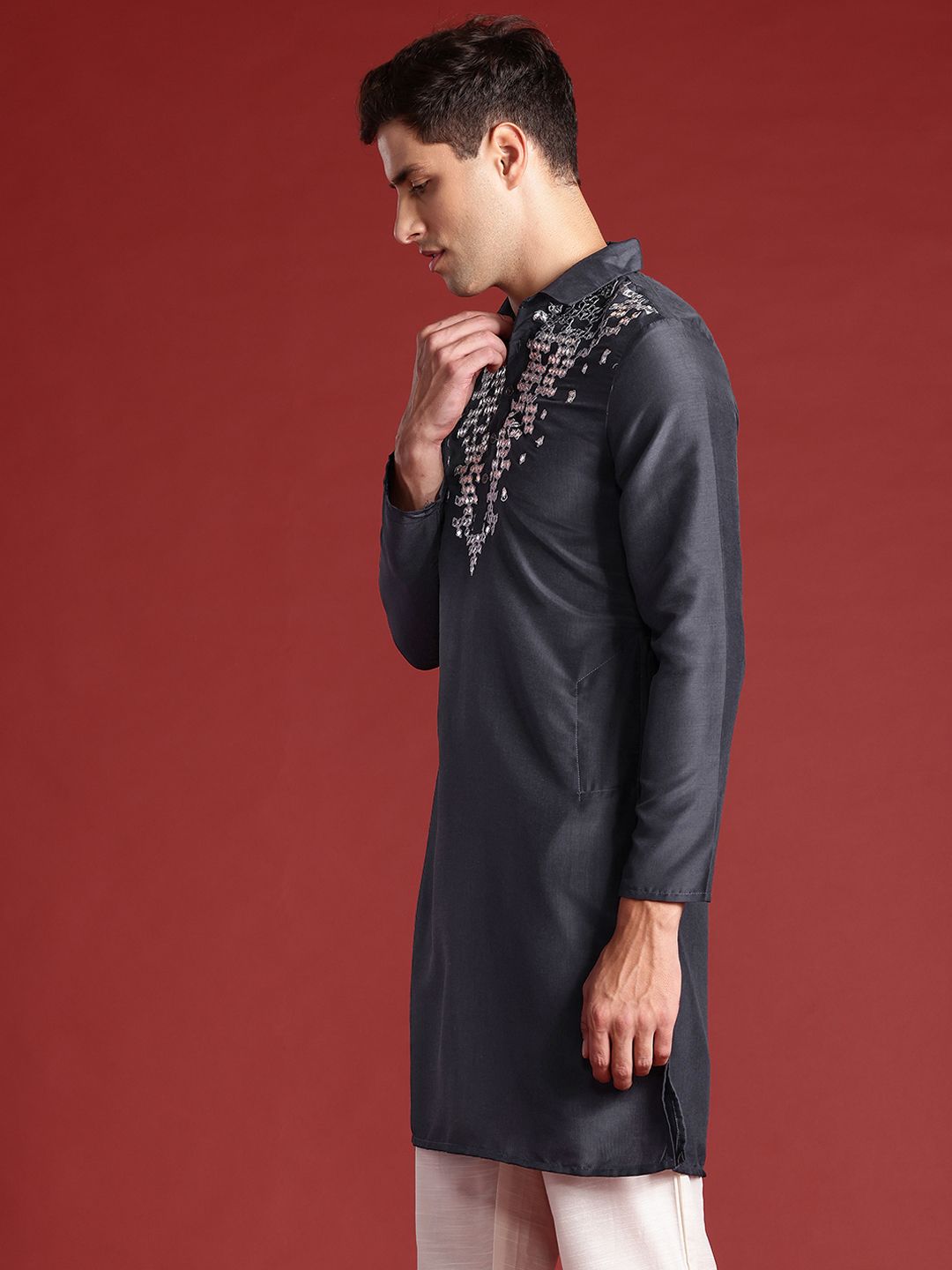 Anouk Embellished Straight Kurta