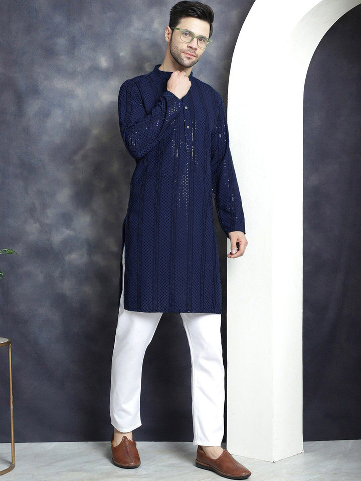 Jompers Geometric Embroidered Chikankari Mandarin Collar Straight Kurta