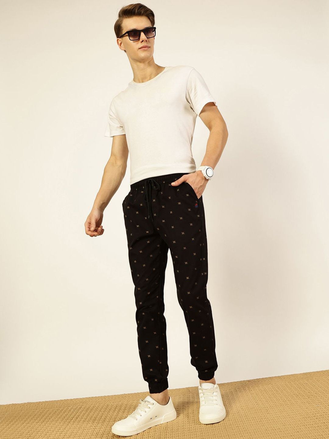 Thomas Scott Men Abstract Printed Smart Slim Mid-Rise Fit Easy Wash Joggers Trousers