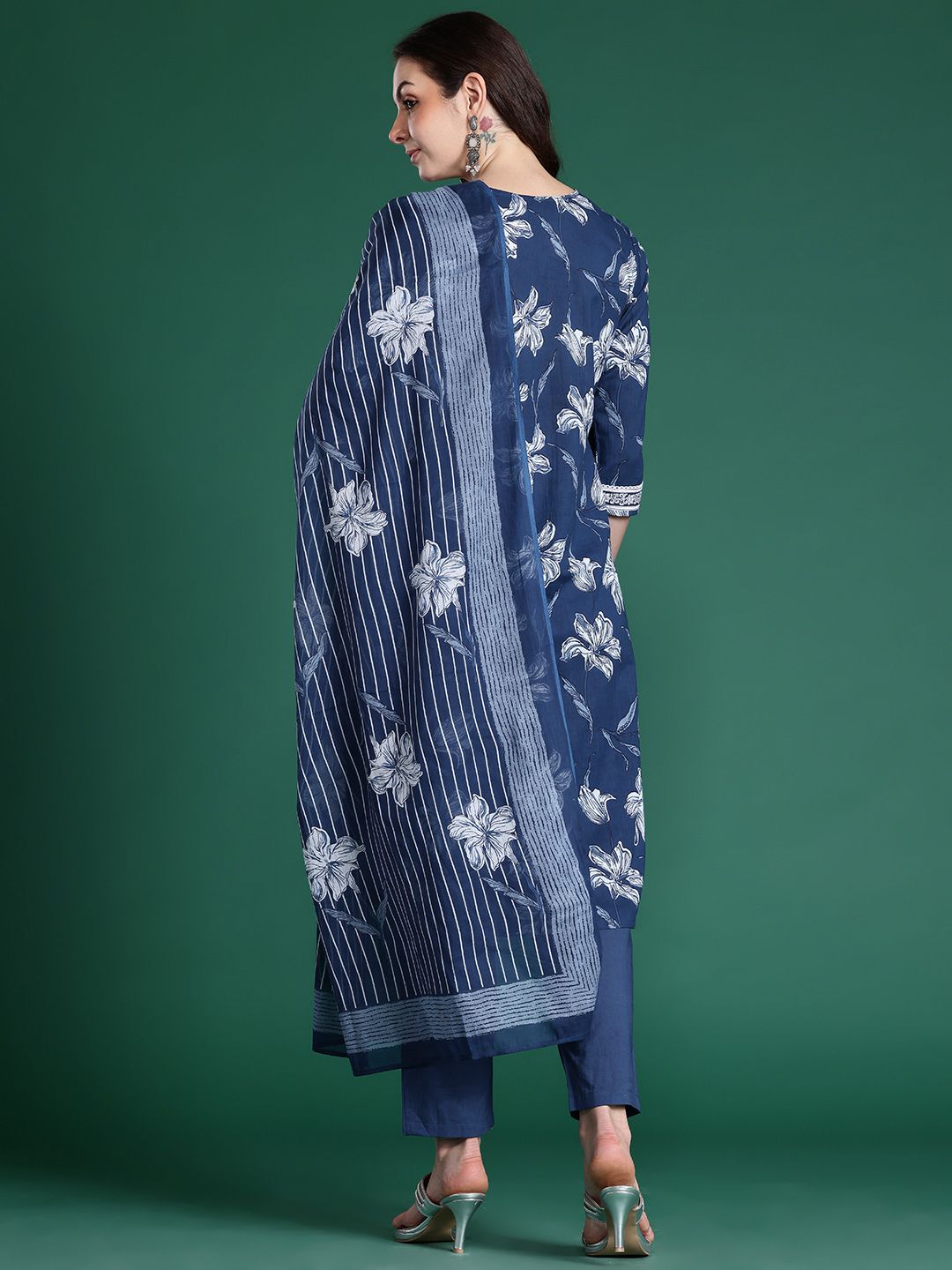 Indo Era Floral Printed Regular Pure Cotton Kurta with Trousers & Dupatta