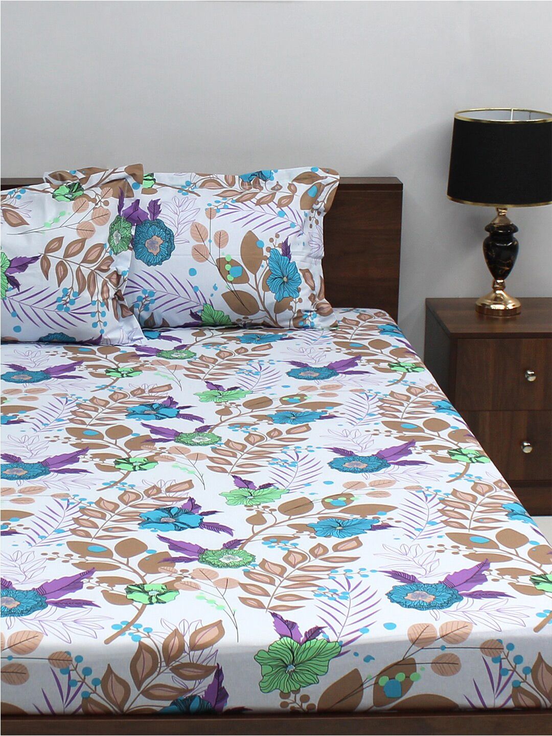 BOMBAY DYEING Ivyrose White & Blue Floral Pure Cotton 110 TC Queen Bedsheet & 2 Pillow Covers
