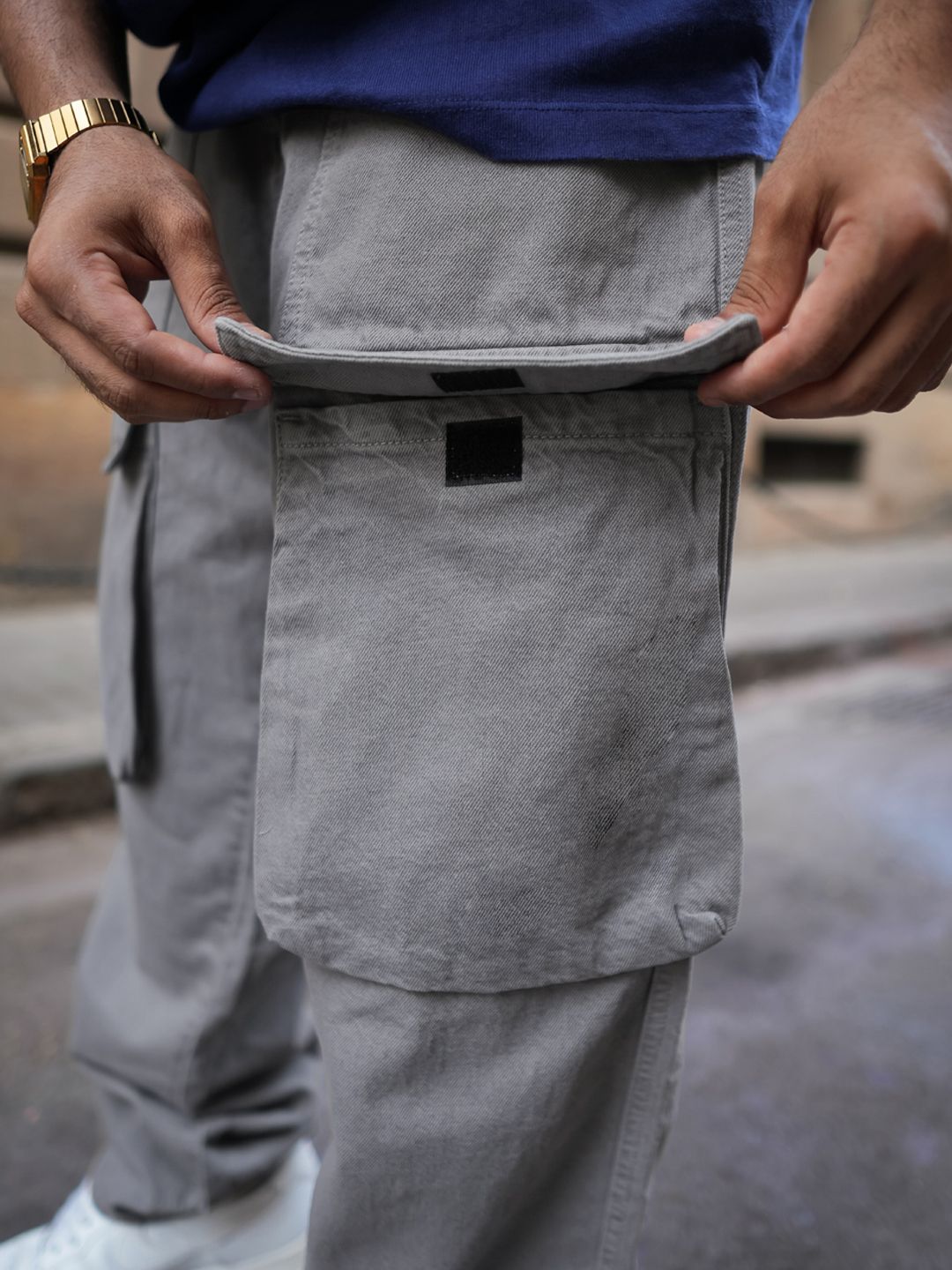 Powerlook Men Baggy Fit Mid Rise Clean Look Heavy Fade Cargos Jeans