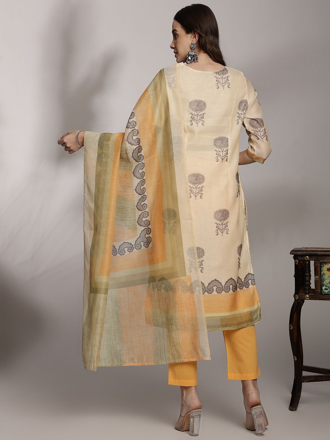 Anouk Women Floral Printed Kurta with Trousers & Dupatta