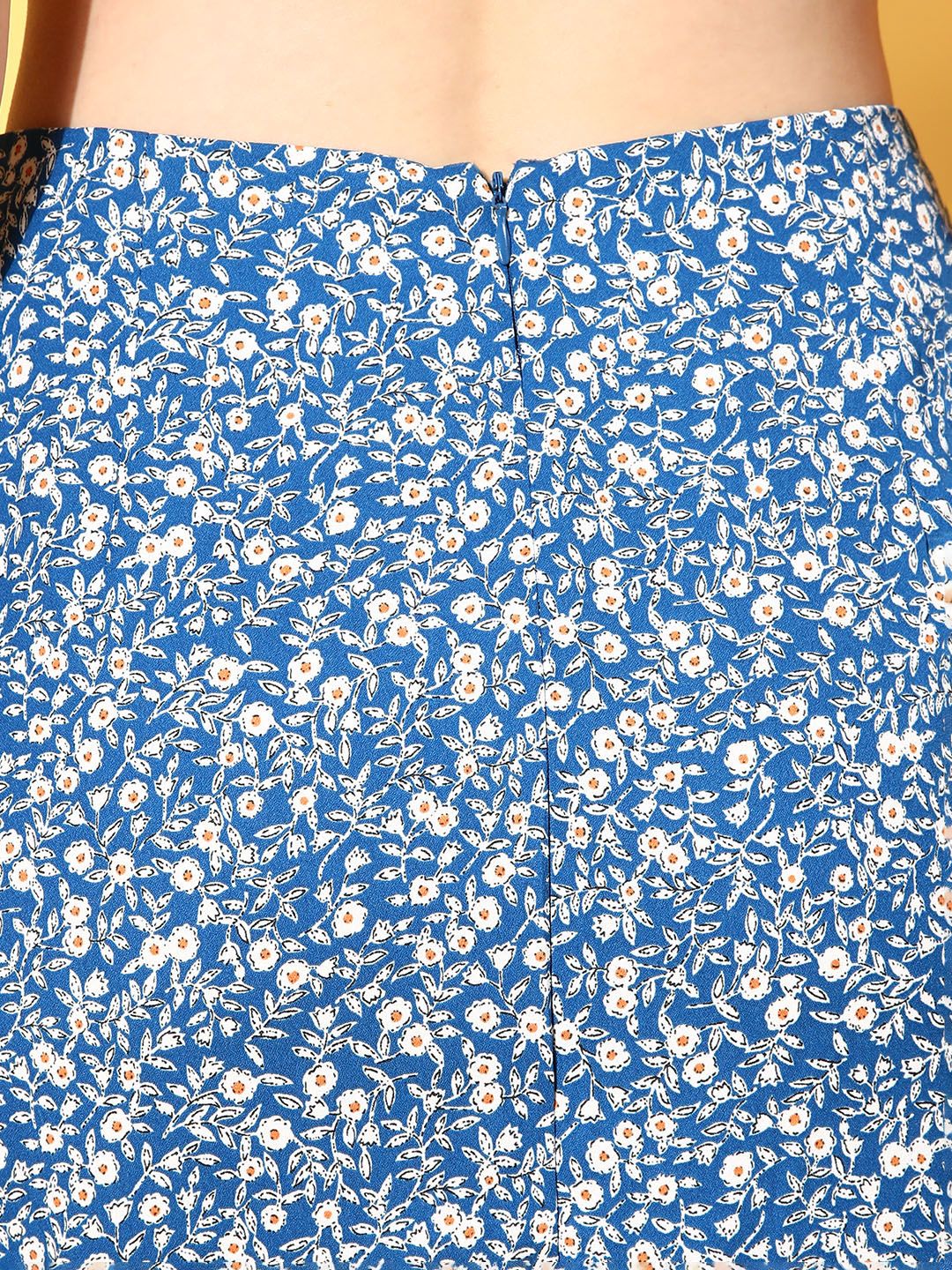 Berrylush Blue Ditsy Floral Print High-Rise A-Line Skirt