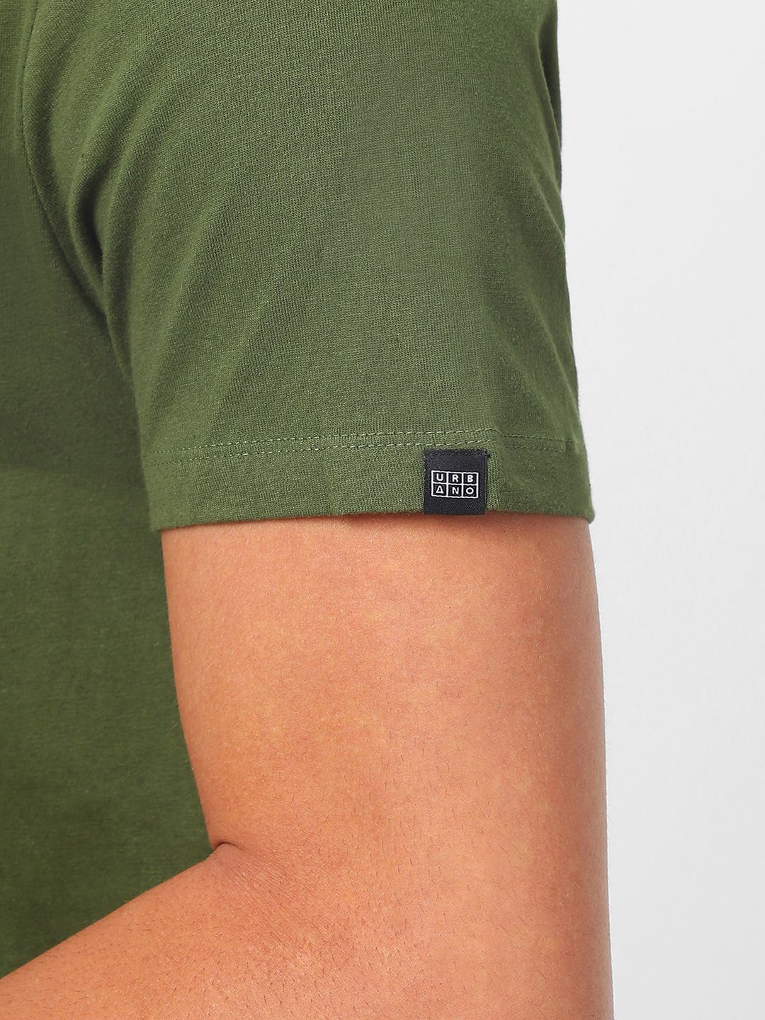 Urbano Fashion Men Olive Green Solid Slim Fit Mandarin Collar Pure Cotton T-shirt