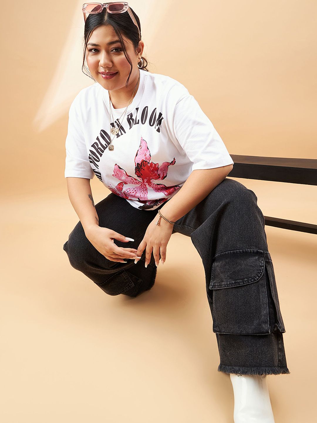 SASSAFRAS Curve Women Plus Size Comfort Straight Fit High-Rise Stretchable Jeans