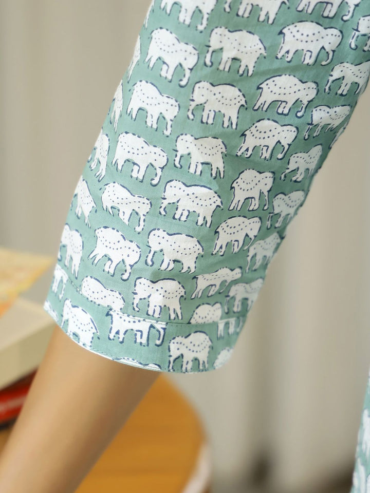 SANSKRUTIHOMES Women Green & White Printed Pure Cotton Night suit