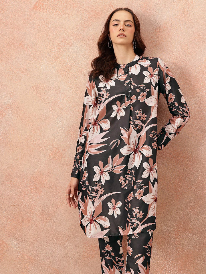 all about you Floral Printed Mandarin Collar Straight Kurta with Trousers