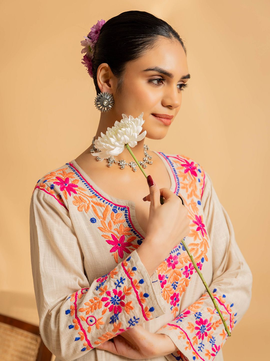 HOUSE OF KARI Floral Embroidered Chikankari Kurta With Palazzo