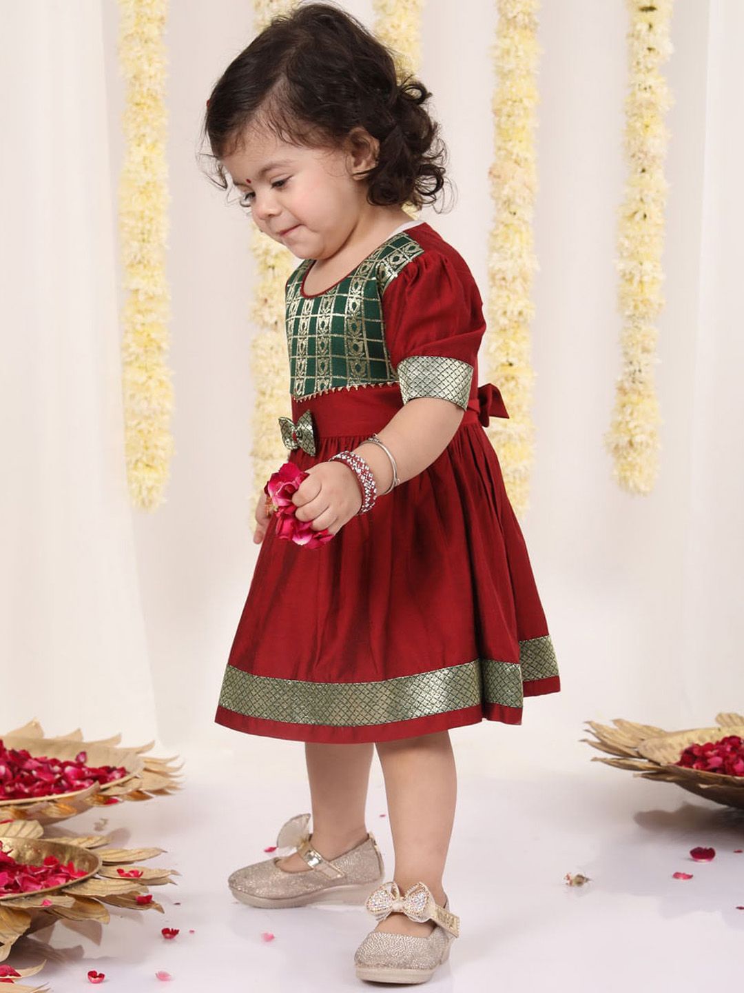VASTRAMAY Infant Girls Self Design Bow Fit & Flare Ethnic Dress