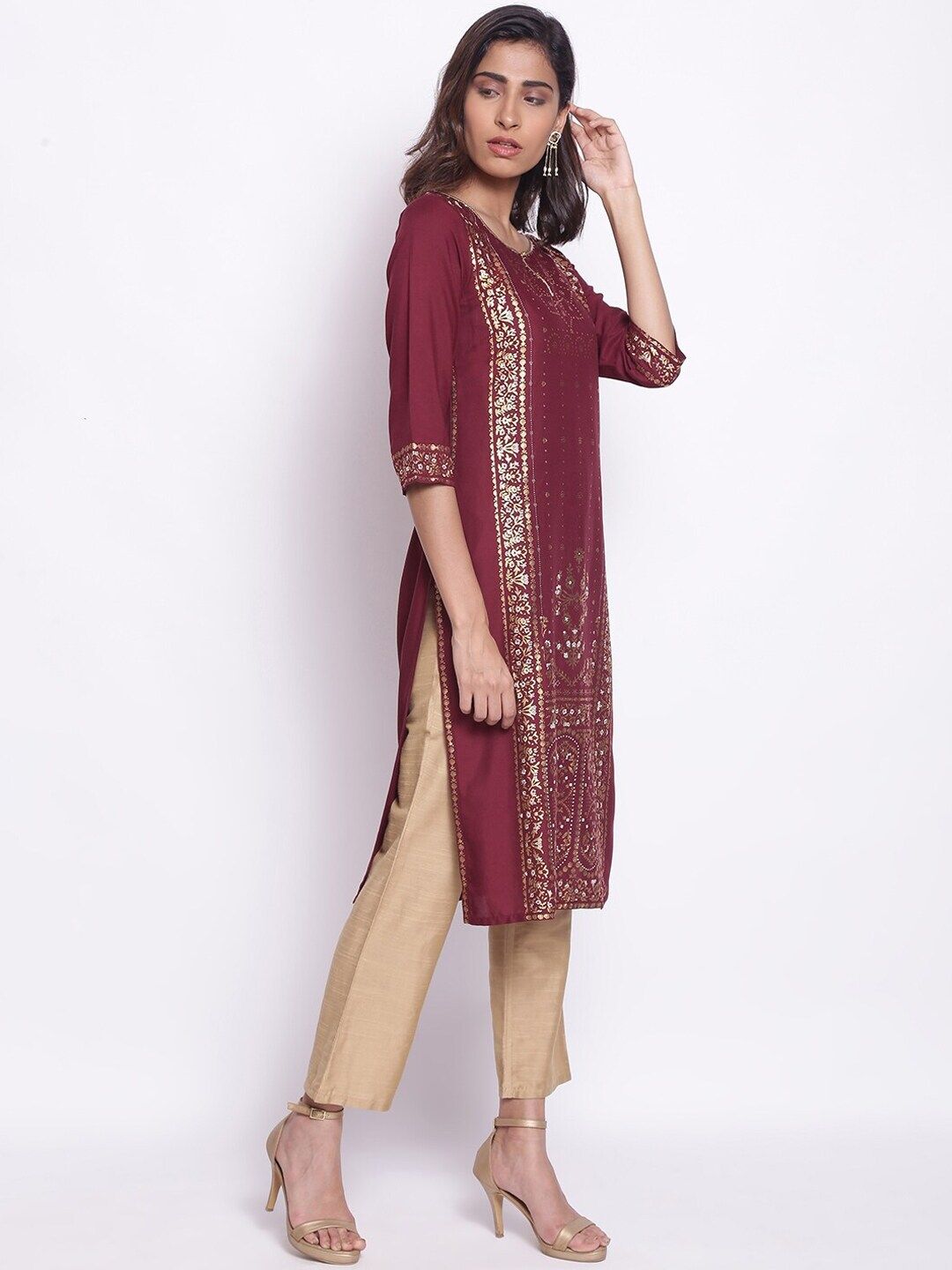 W Women Maroon Floral Printed Keyhole Neck Kurta