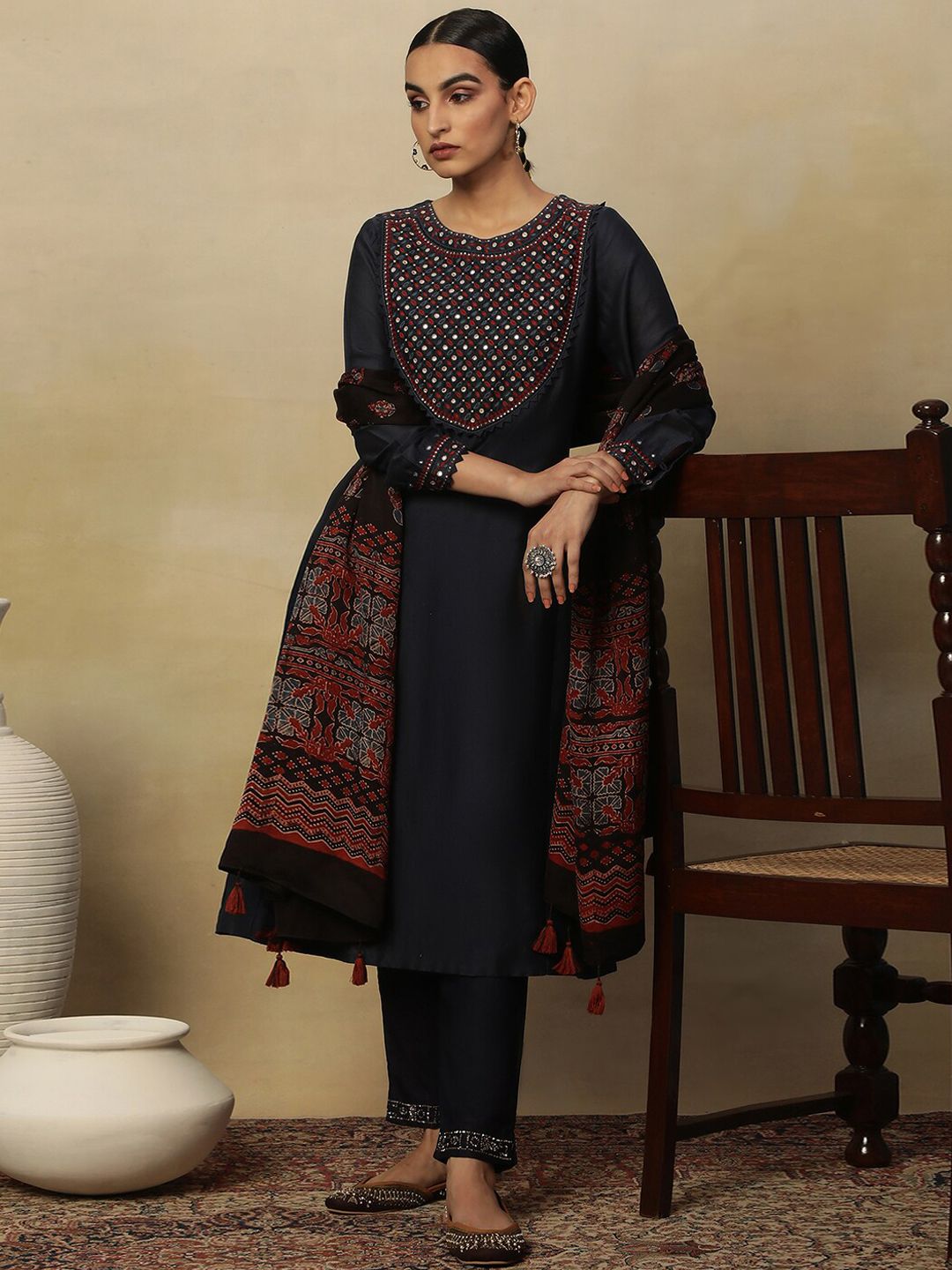W Yoke Design Floral Thread Work A-Line Kurta