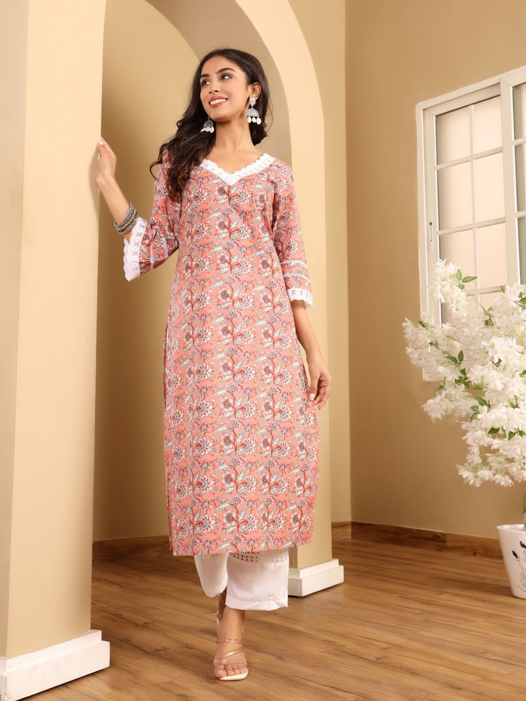Varanga Floral Printed V-Neck Pure Cotton Straight Kurta