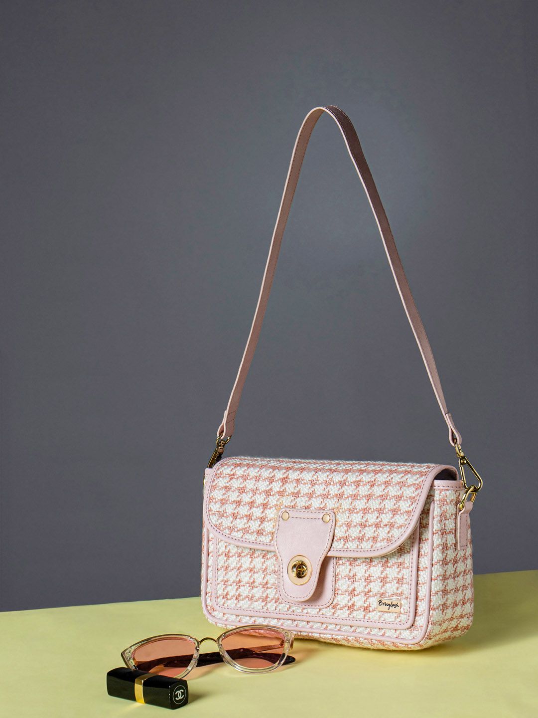 Berrylush Self Design Structured Handheld Bag