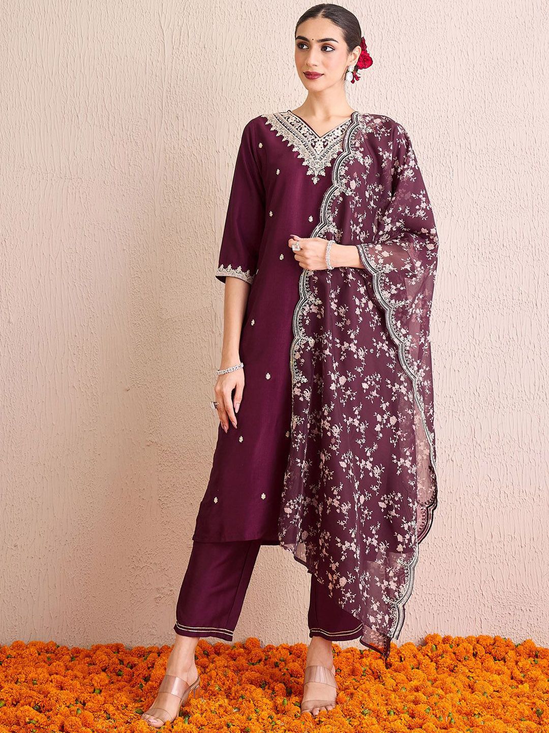 Indo Era Women Floral Embroidered Regular Kurta with Trousers & With Dupatta