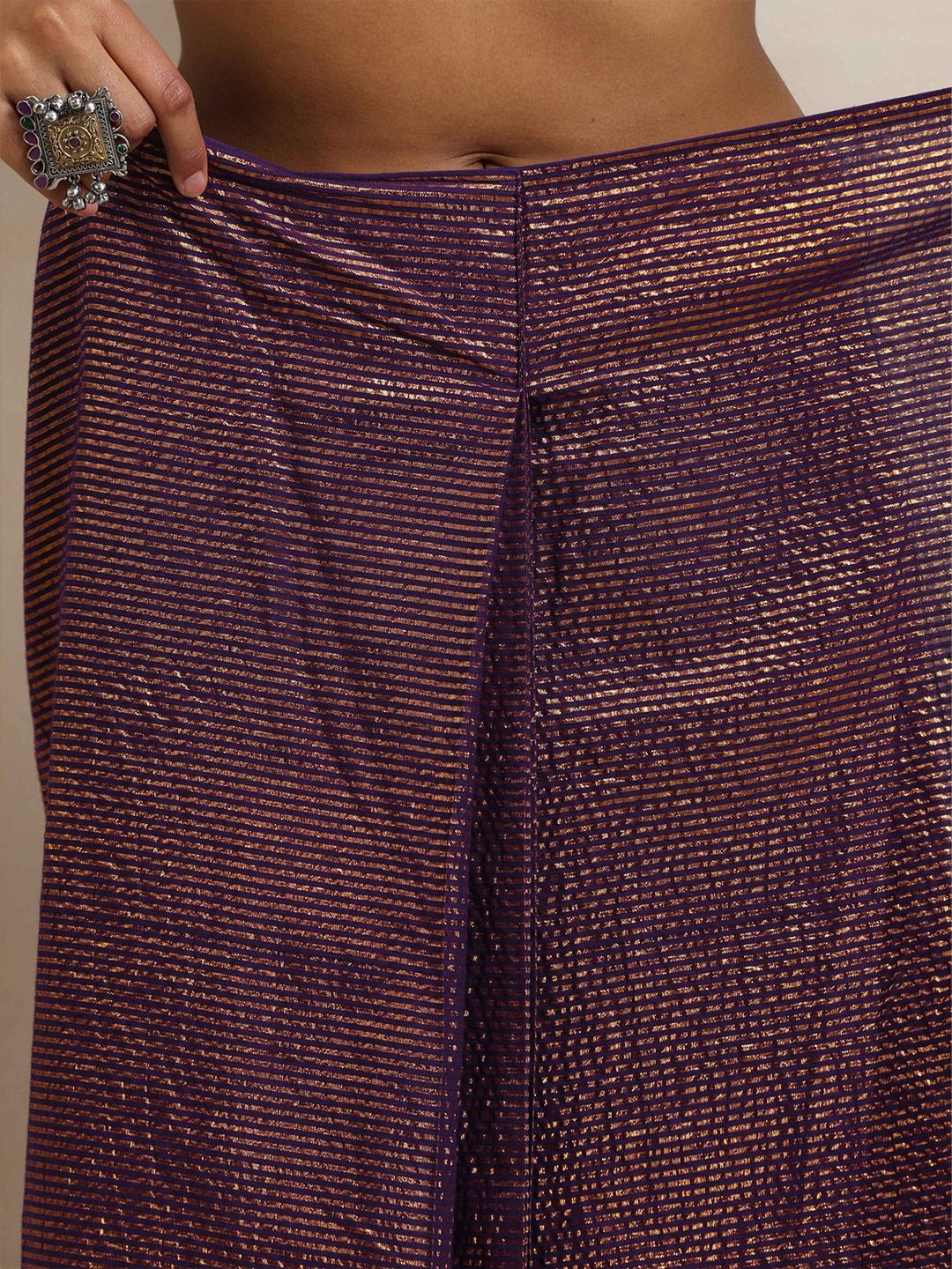 Truebrowns berjalur saree