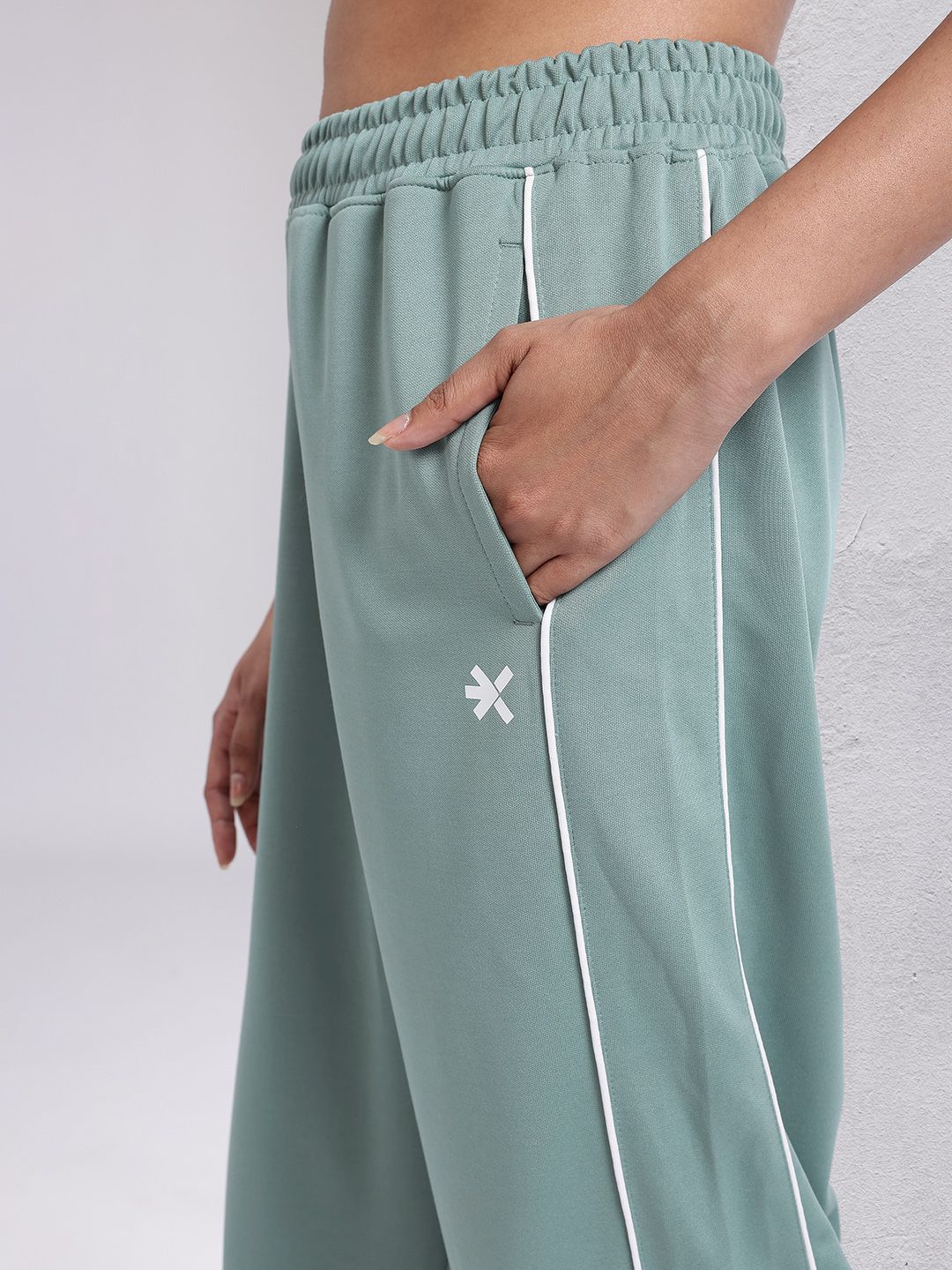 HRX by Hrithik Roshan Women Rapid Dry Retro Running Track Pants