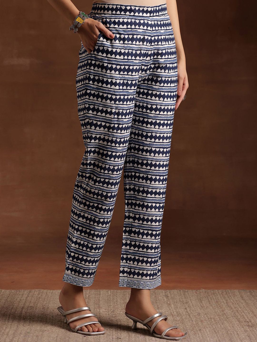 Libas Floral Printed Notch Neck Pure Cotton Straight Kurta with Trousers & Dupatta