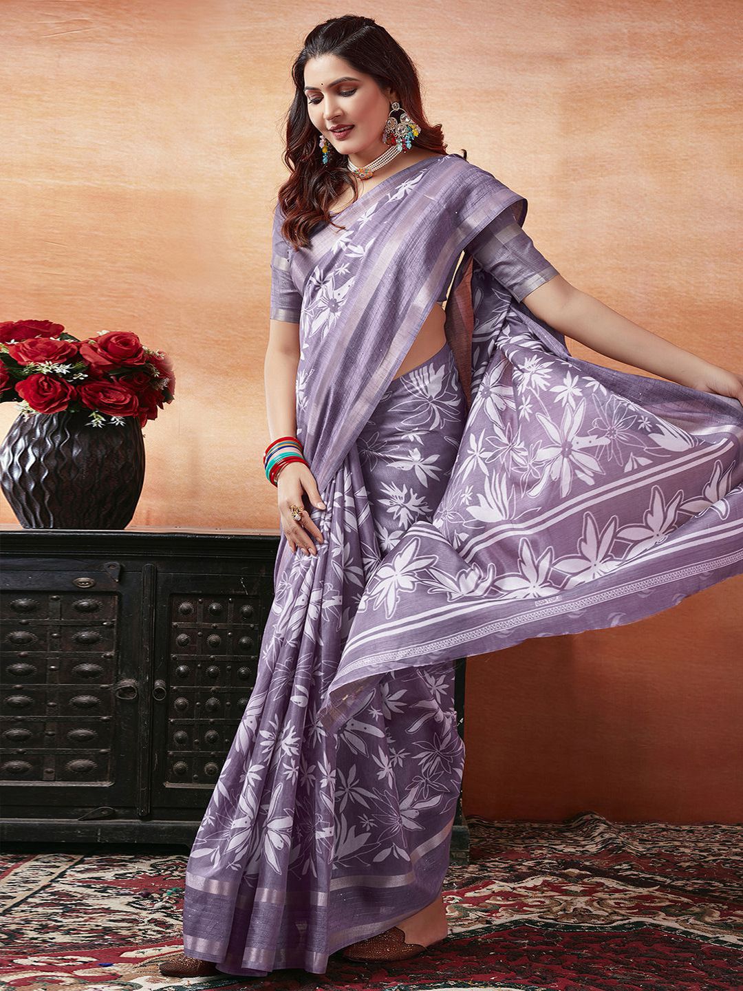 KALINI Floral Printed Zari Saree