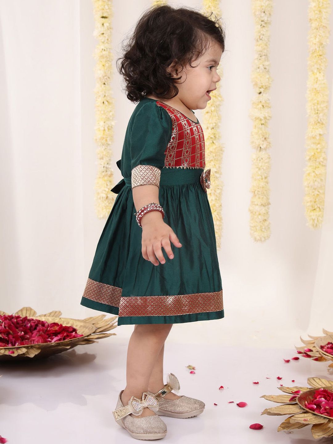 VASTRAMAY Infant Girls Self Design Bow Fit & Flare Ethnic Dress