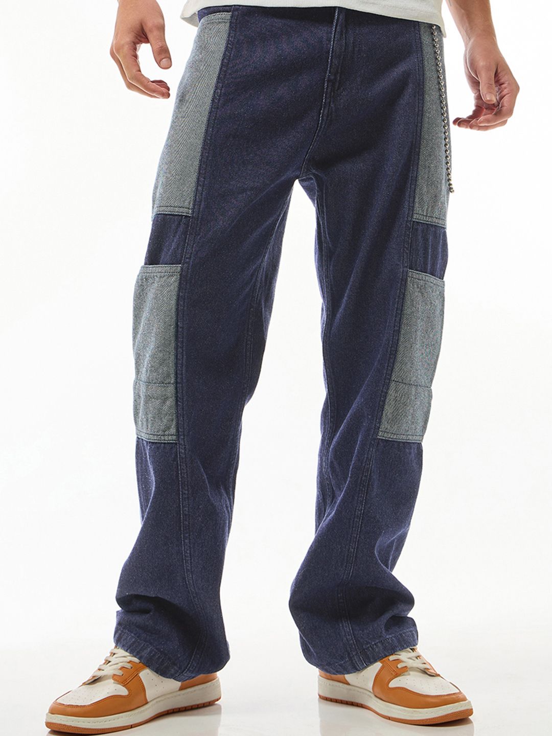Bewakoof Men Straight Fit Jeans