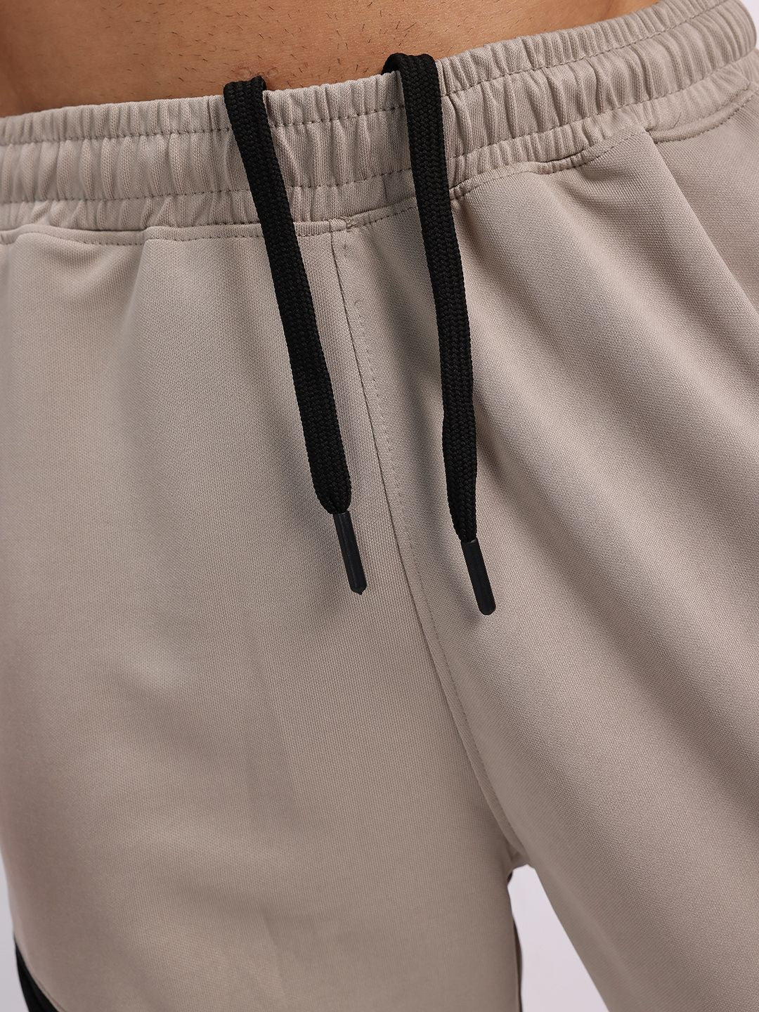 HRX by Hrithik Roshan Men Colourblocked Mid-Rise Rapid-Dry Regular Fit Running Joggers