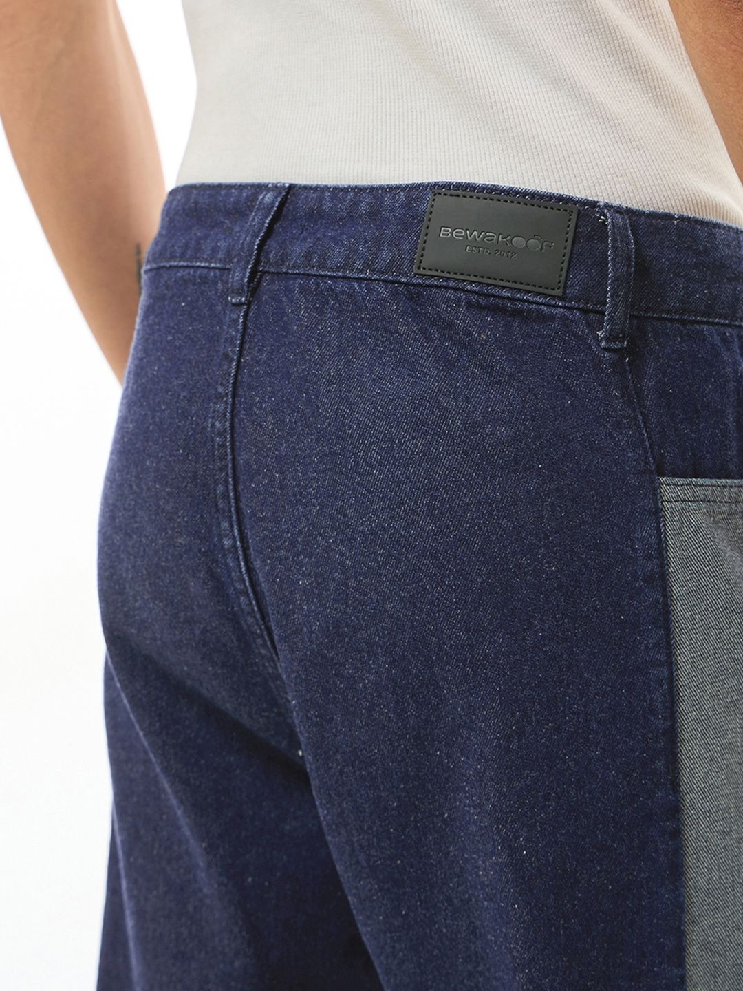 Bewakoof Men Straight Fit Jeans