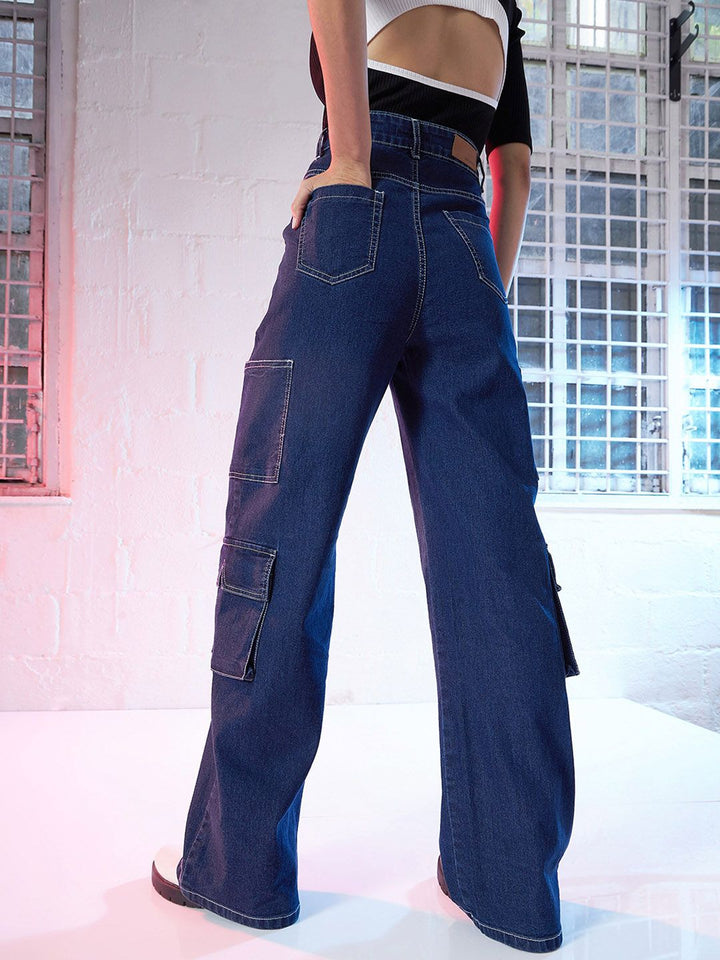 SASSAFRAS Women Blue Straight Fit High Rise Clean Look Light Fade Stretchable Cargo Jeans