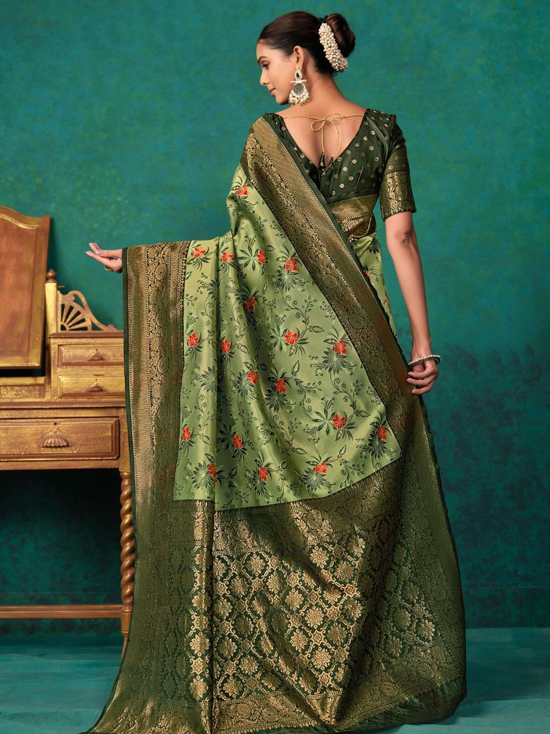 KALINI Ethnic Motifs Woven Design Zari Paithani Saree
