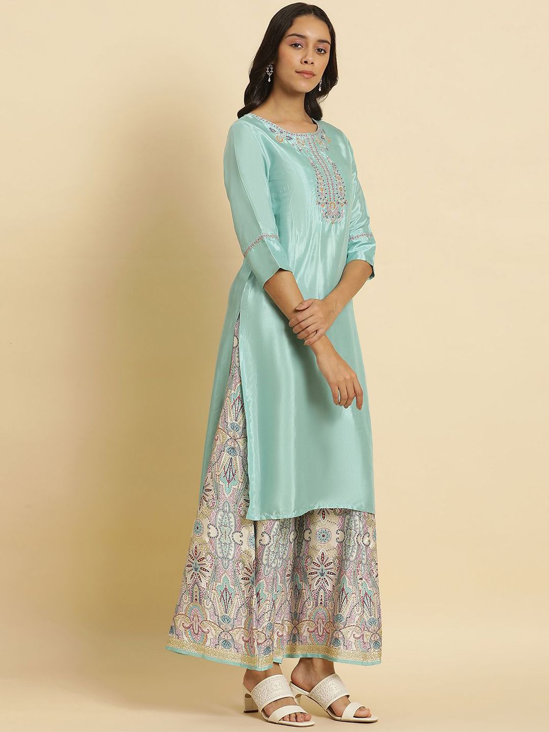 W Floral Embroidered Sequinned Straight Kurta