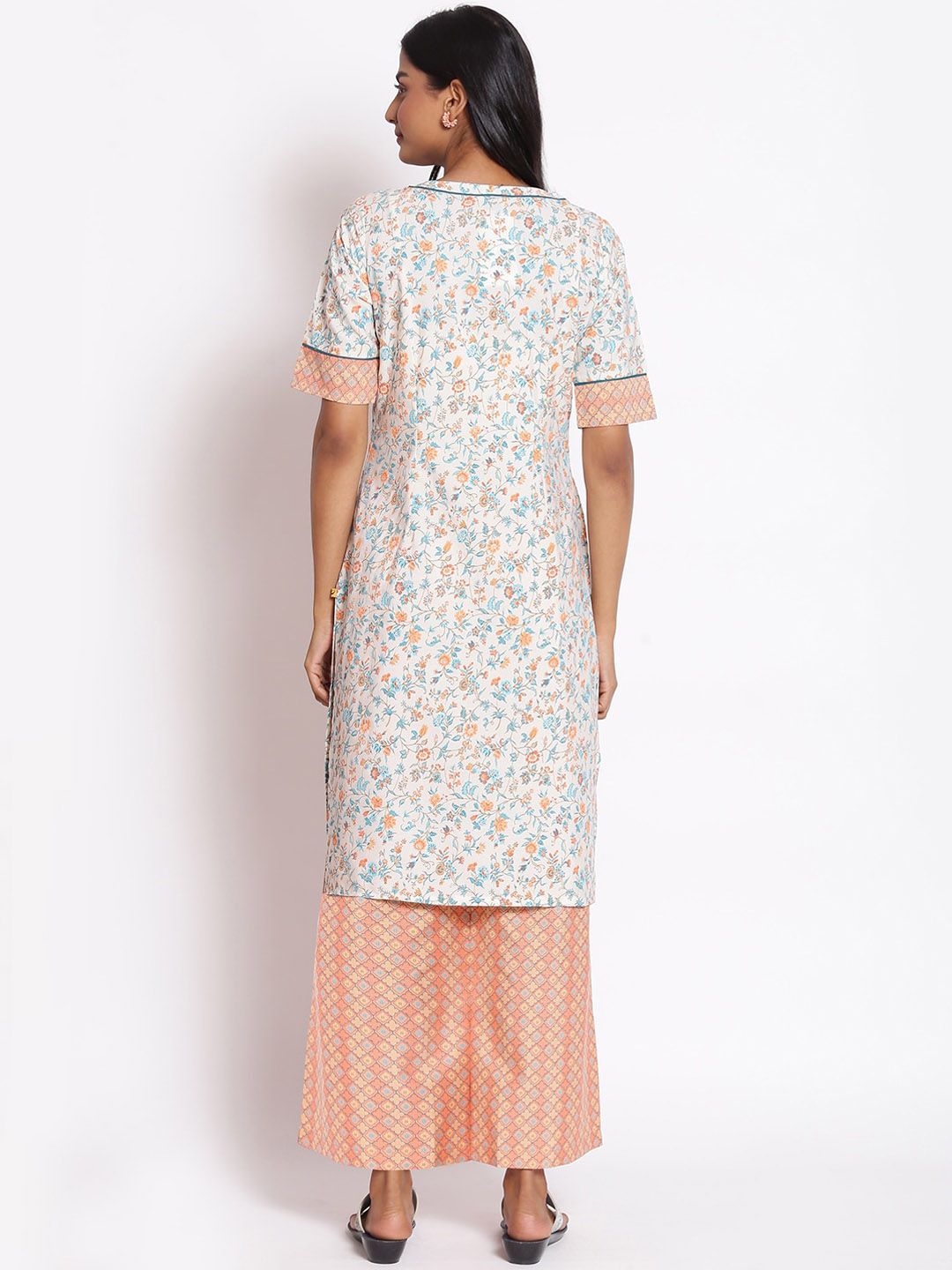 AURELIA Women White Floral Printed Kurta with Palazzos