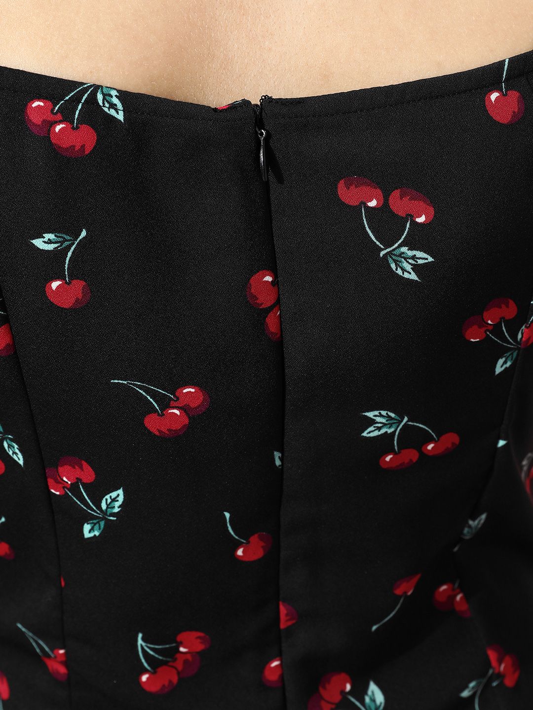 Berrylush Women Stylish Black Conversational Tiered Dress