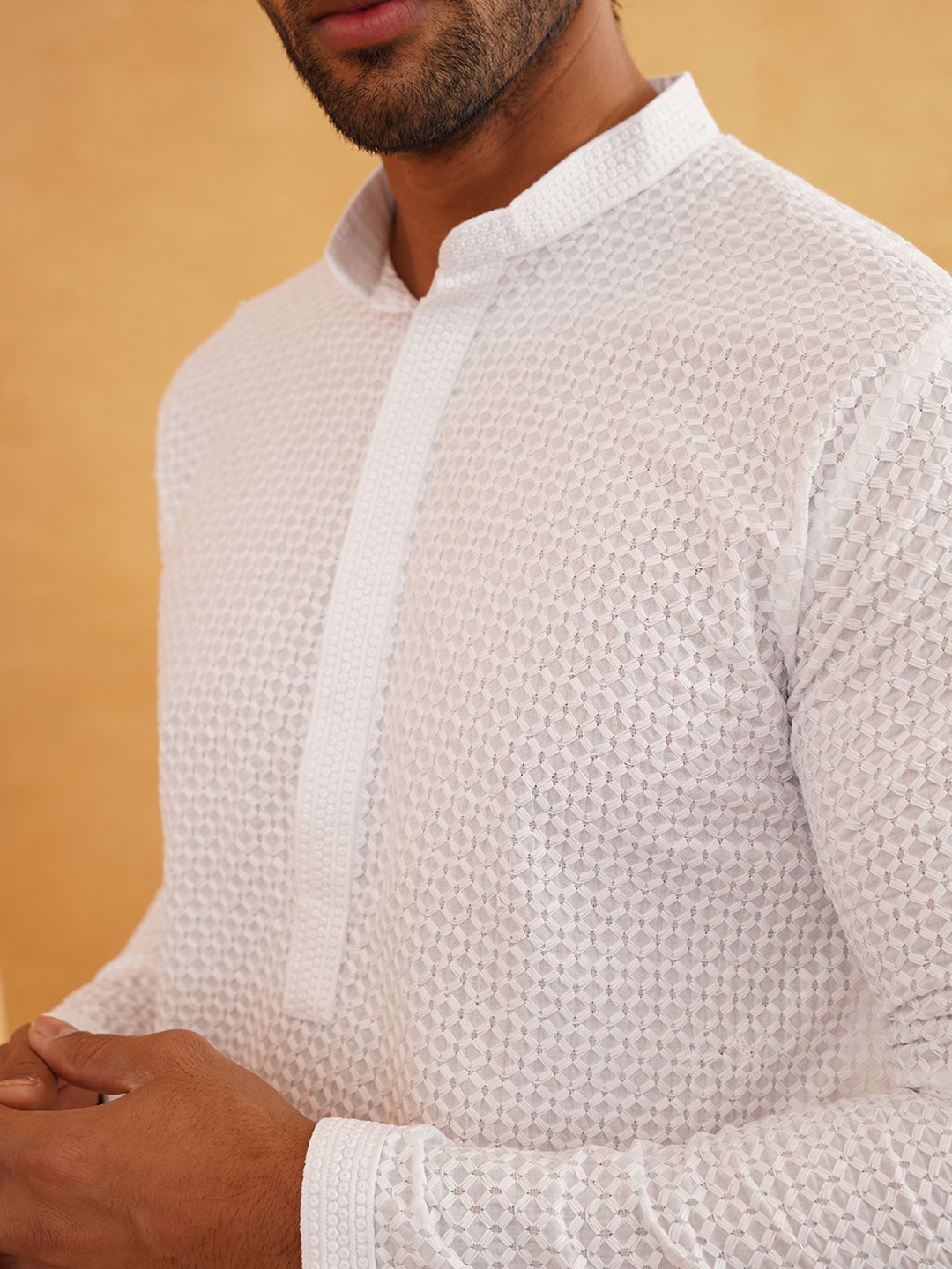 SOJANYA Geometric Embroidered Mandarin Collar Straight Pure Cotton Kurta