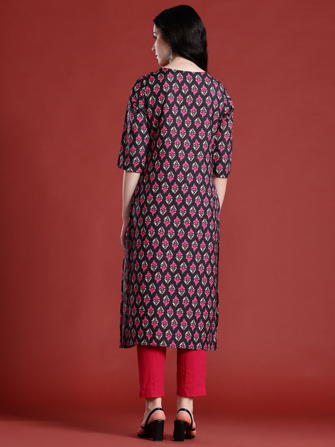 Anouk Floral Printed Boat Neck Straight Kurta