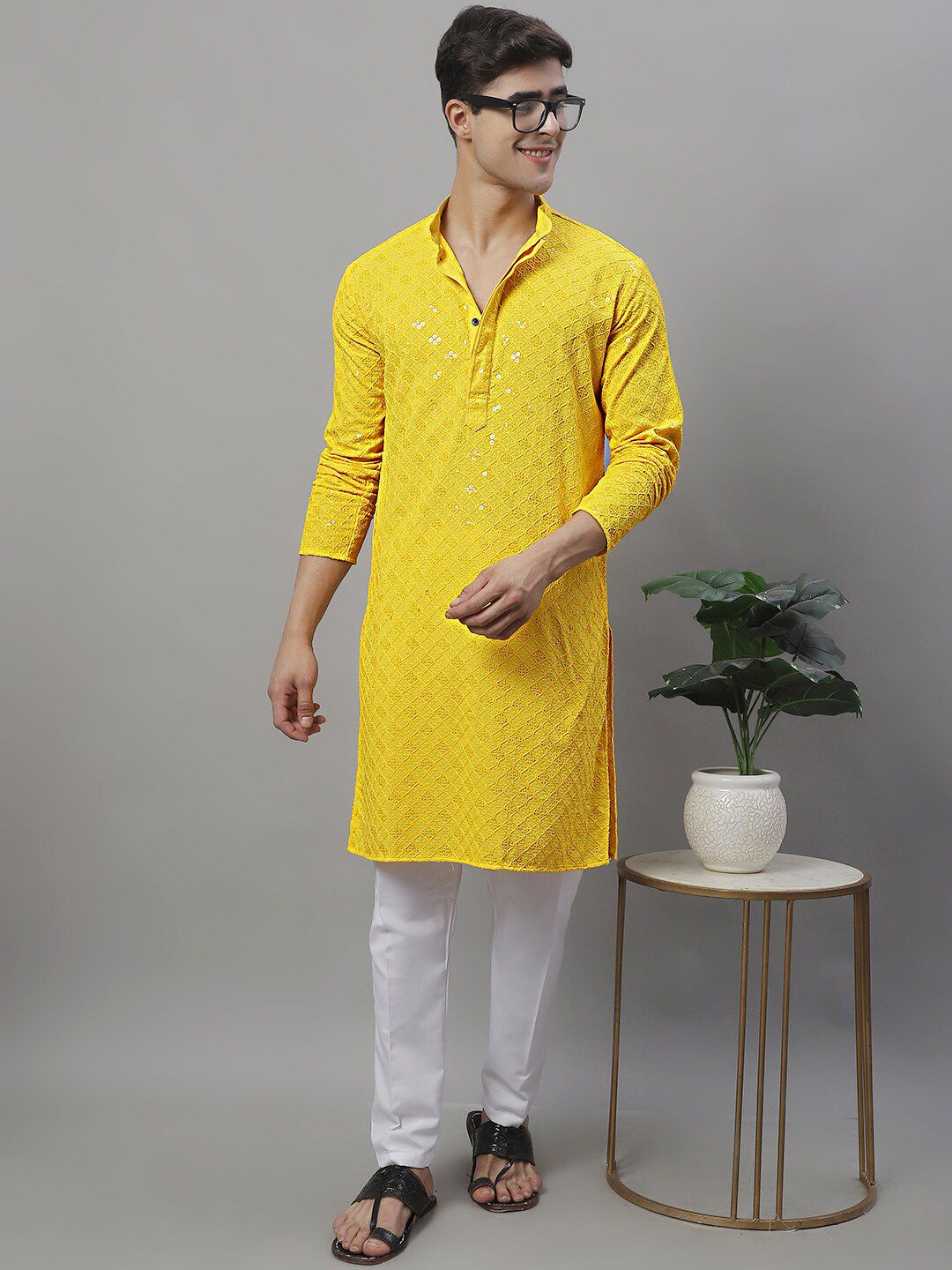 Jompers Mandarin Collar Ethnic Motifs Embroidered Chikankari Kurta