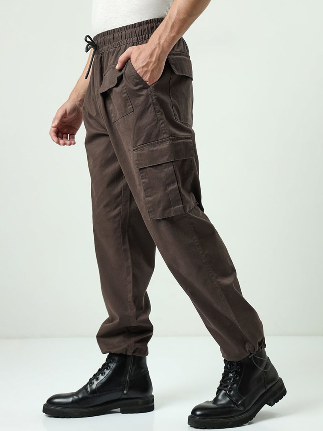 Bewakoof Men Baggy Oversized Cargo Parachute Pants