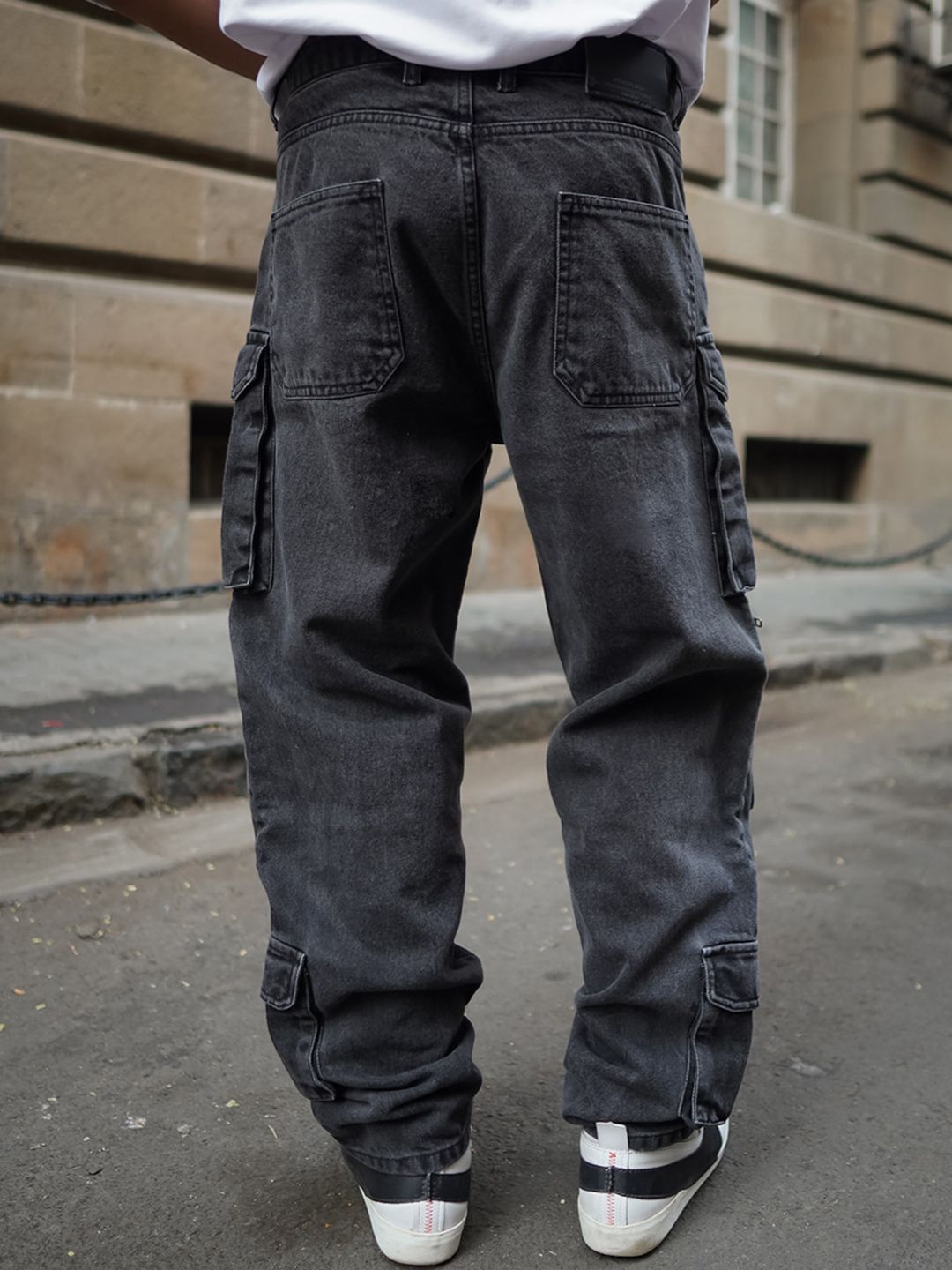 Powerlook Men Black Baggy Fit Clean Look Pure Cotton Cargo Jeans