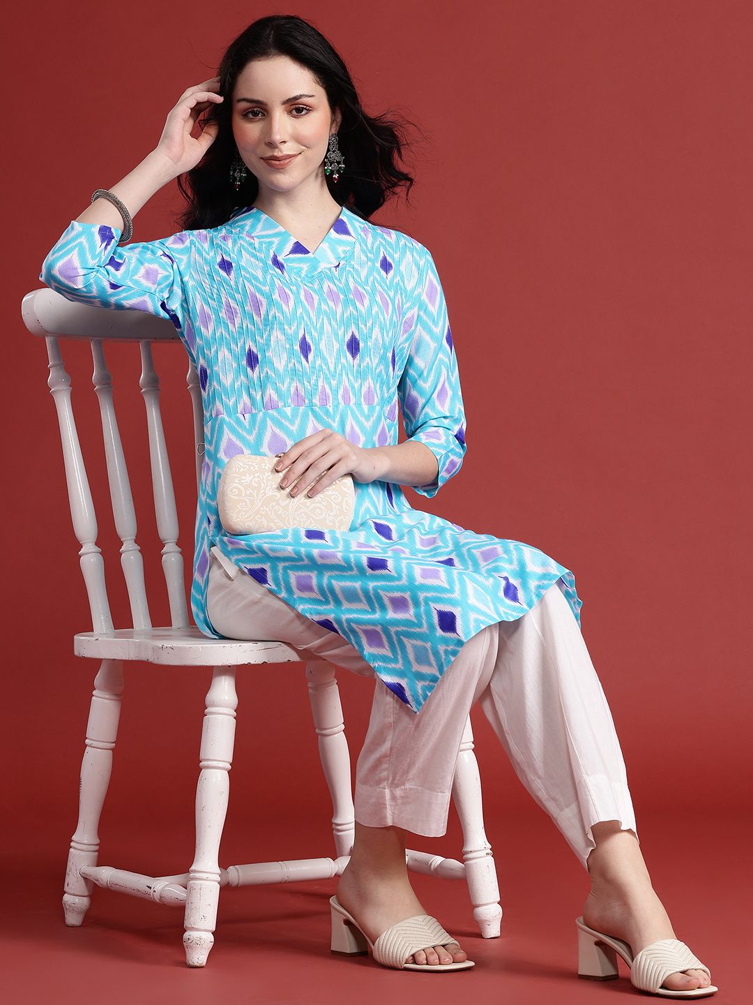 Anouk Ikat Printed V-Neck Straight Kurta