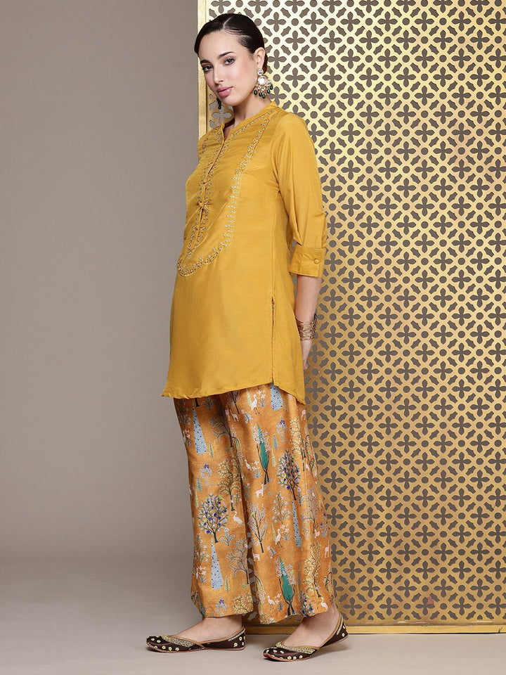 House of Pataudi Women Floral Embroidered Regular Jashn Kurti With Palazzos & Dupatta