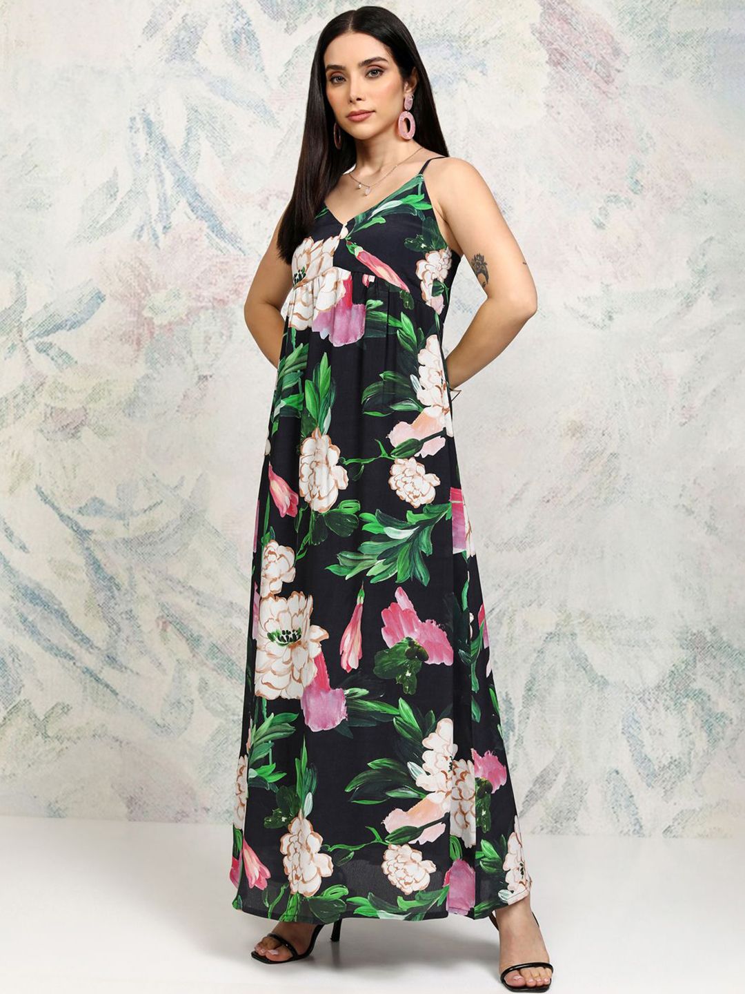 Vishudh Women Floral Printed Empire Maxi Dress