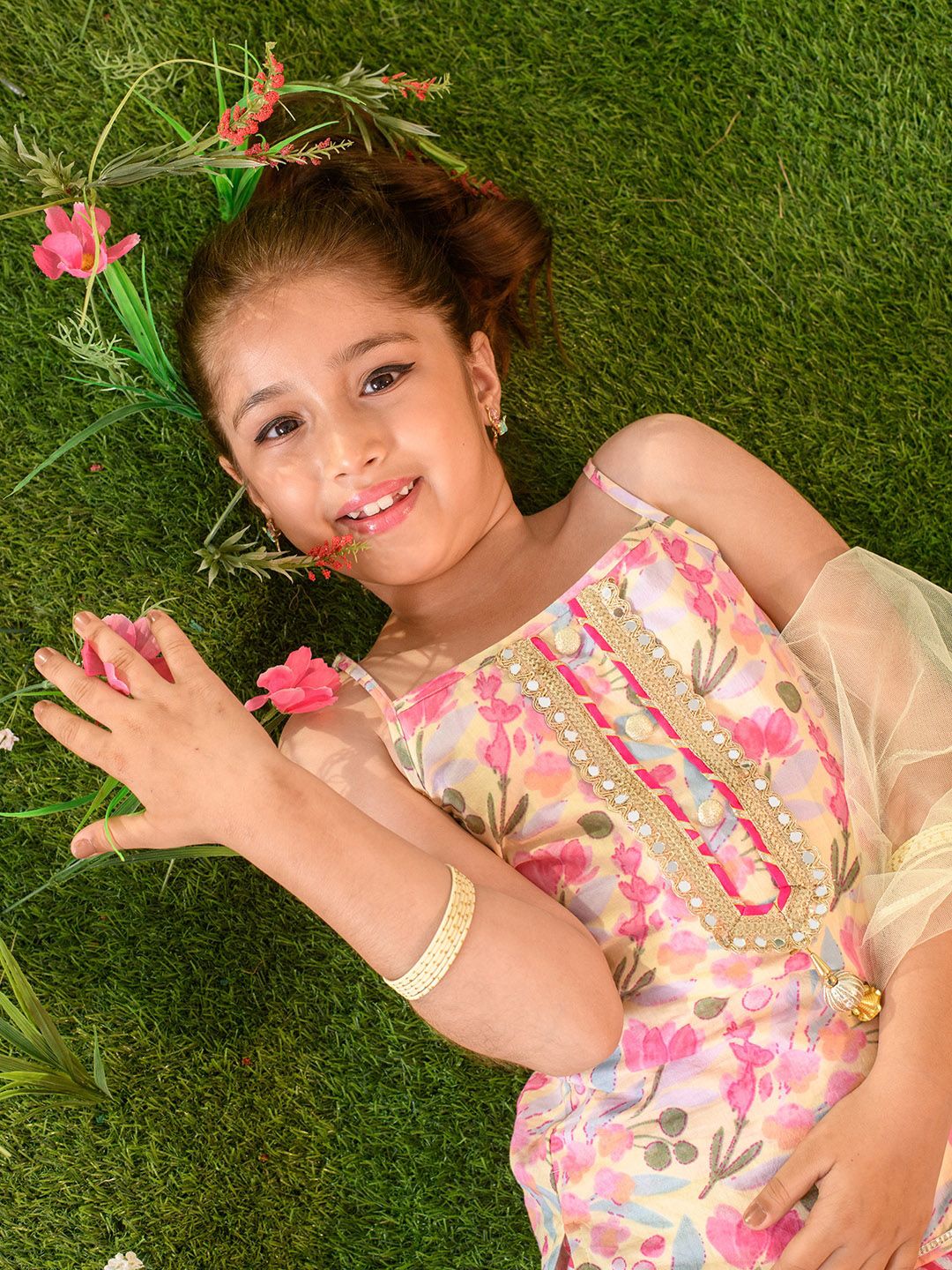 pspeaches Girls Floral Printed Regular Pure Cotton Kurta with Sharara & Dupatta