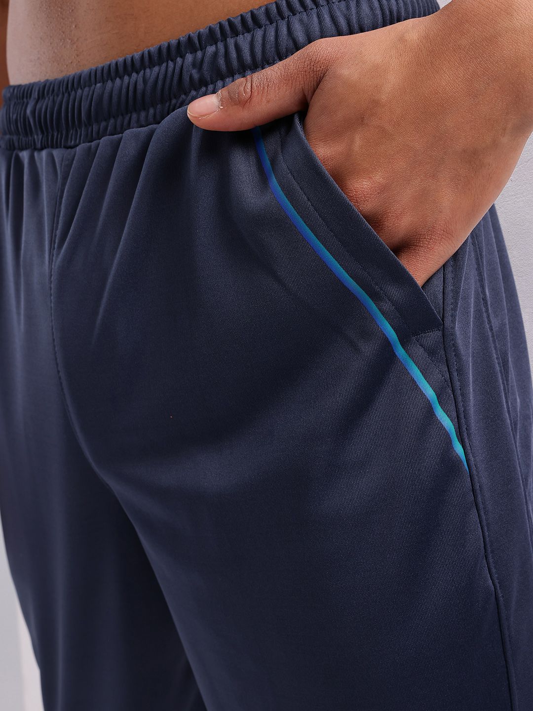 HRX by Hrithik Roshan Men Mid-Rise Rapid-Dry Training Joggers