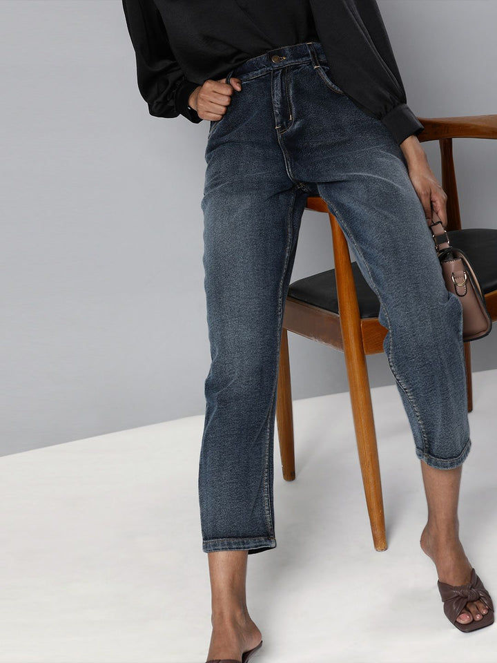 SASSAFRAS Women Navy Blue Regular Fit High-Rise Clean Look Cropped Jeans